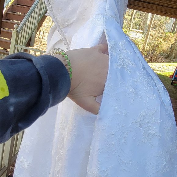 Strapless Lace Ballgown with POCKETS!!! - Picture 6 of 10